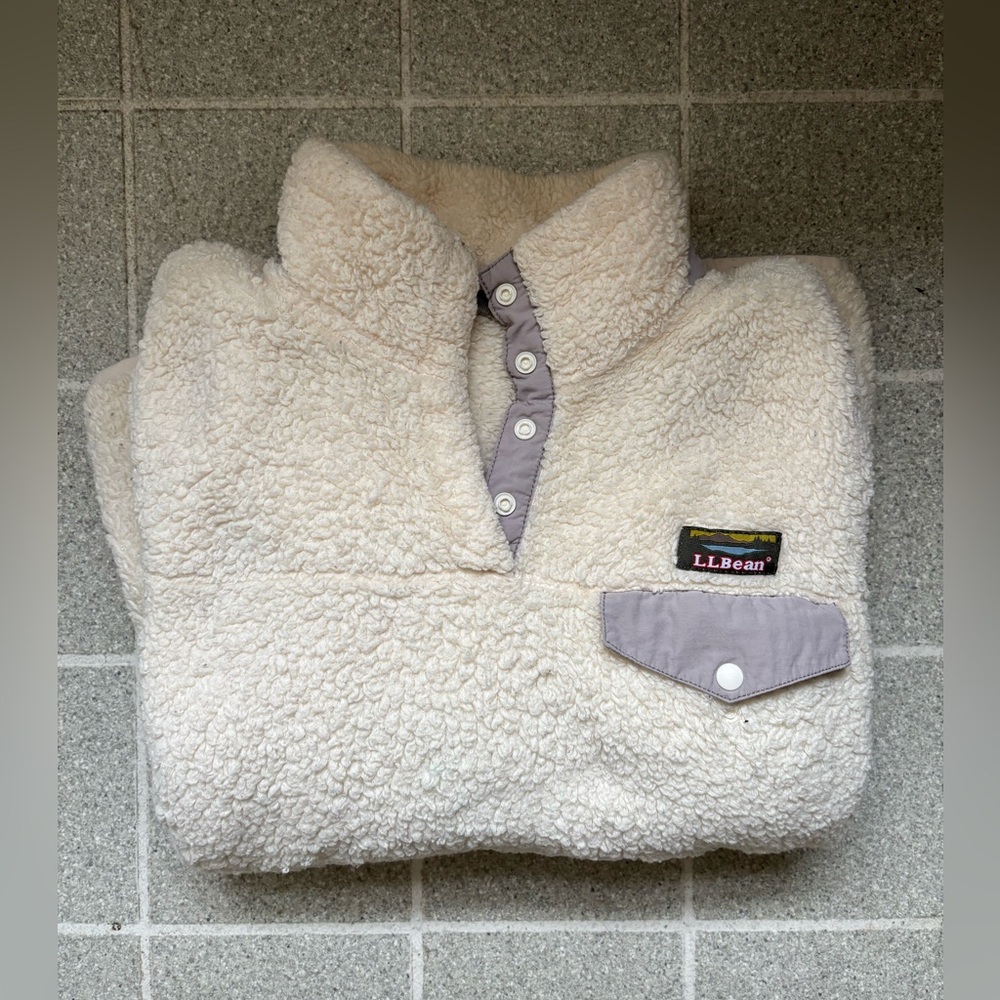 LL Bean women’s Hi Pile fleece. Cream. Size Small
